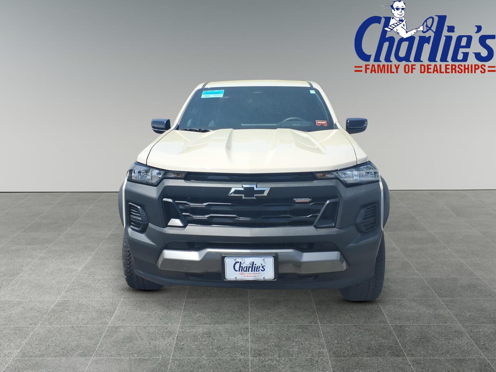 2026 Chevrolet Colorado Trail Boss - Photo 2