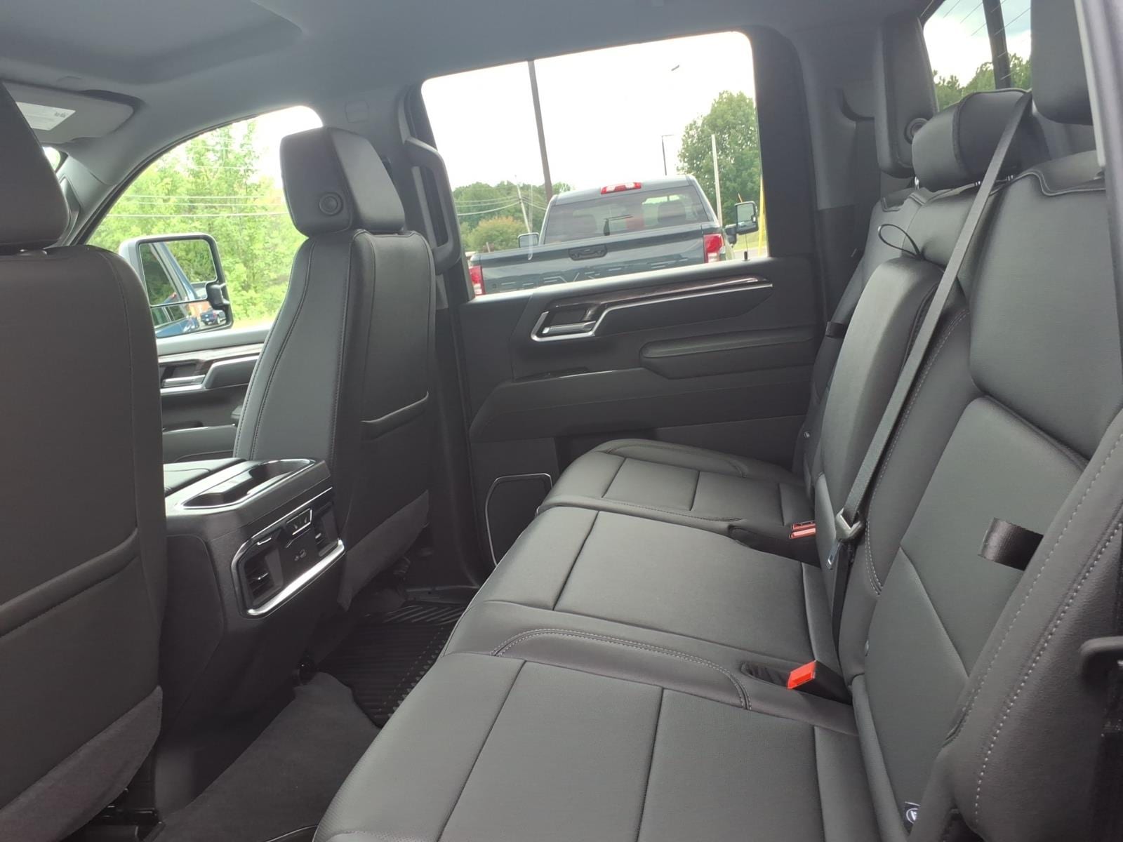 2026 Chevrolet Silverado 2500 HD LTZ - Photo 7