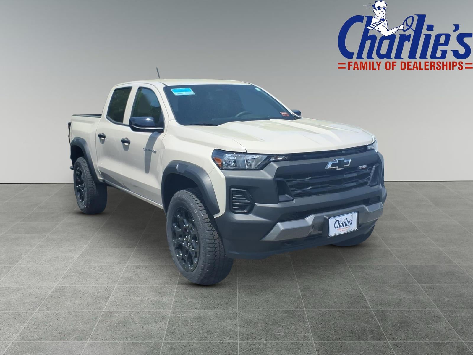 2026 Chevrolet Colorado Trail Boss - Photo 3