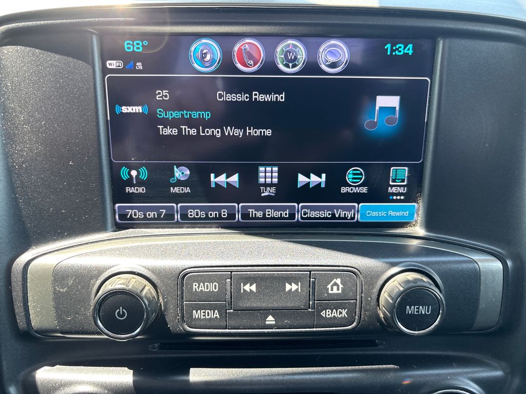 2018 Chevrolet Silverado 2500HD LT - Photo 18