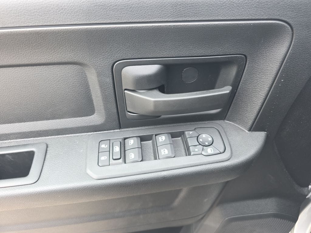 2026 RAM 3500 Tradesman - Photo 10