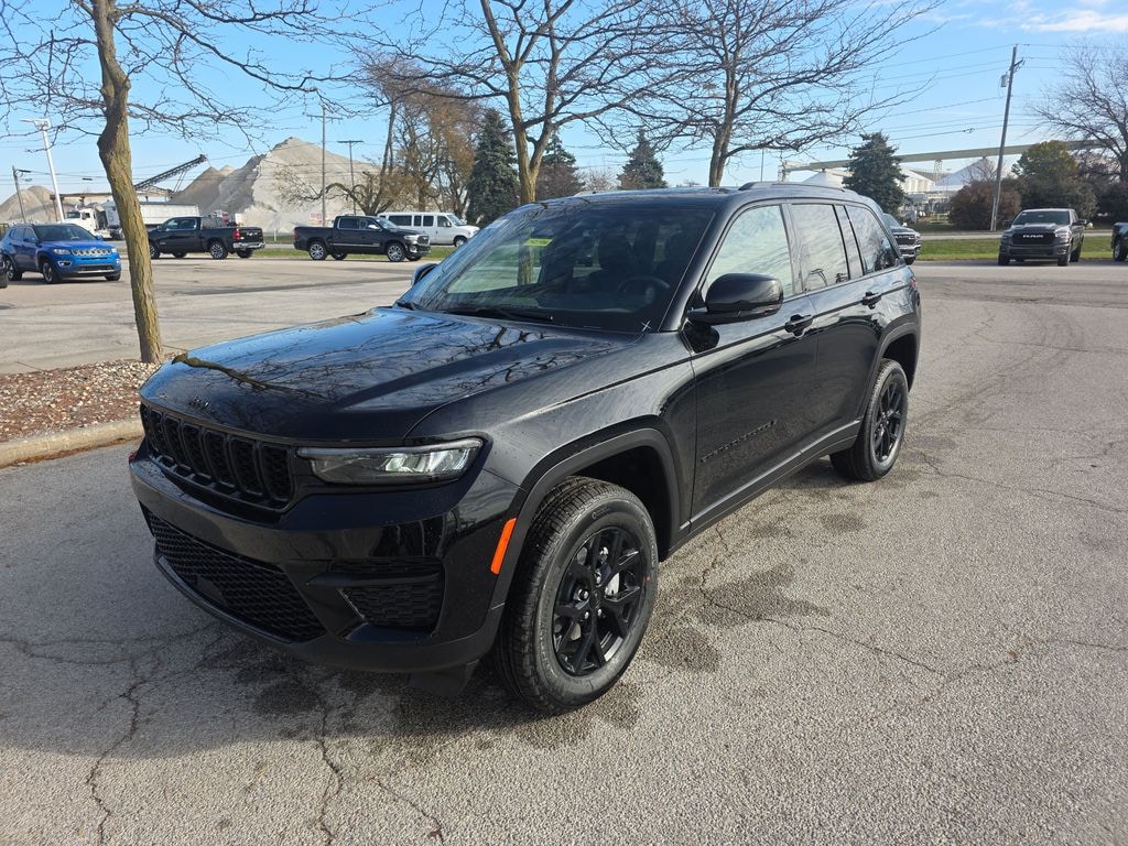 New 2025 Jeep Grand Cherokee ALTITUDE 4X4 Sport Utility