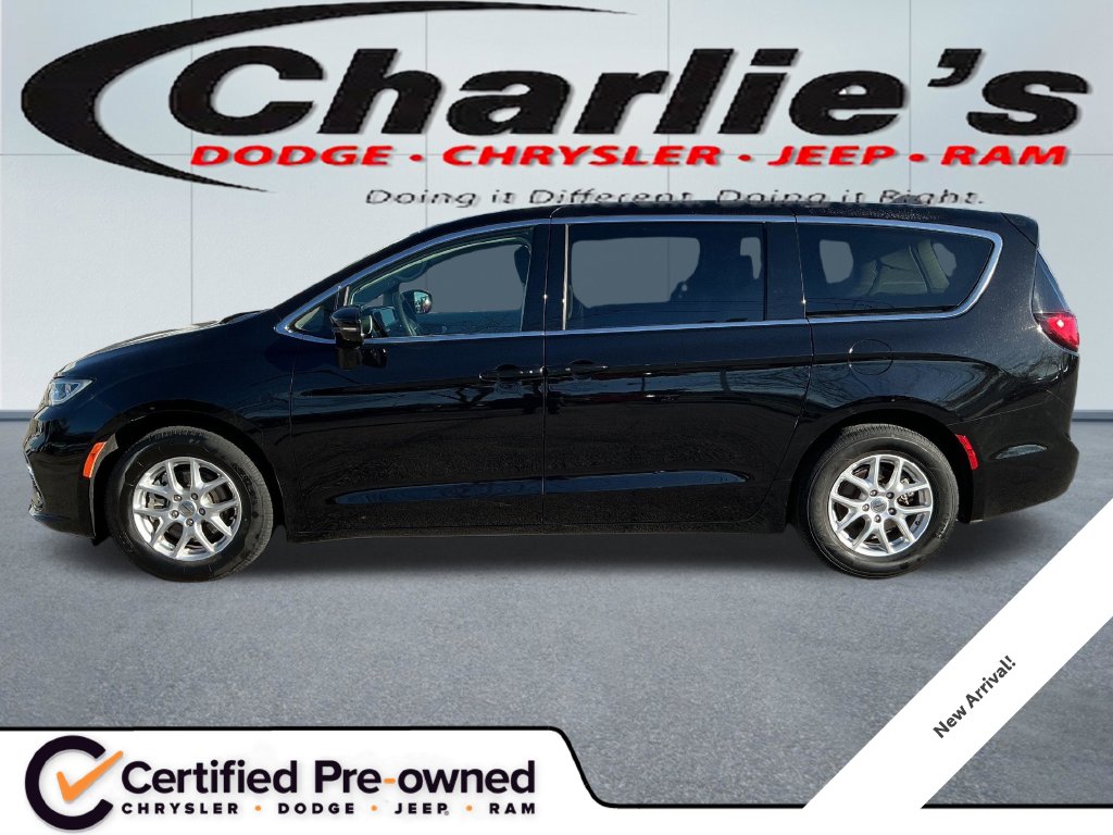 2024 Chrysler Pacifica Van Passenger Van 
