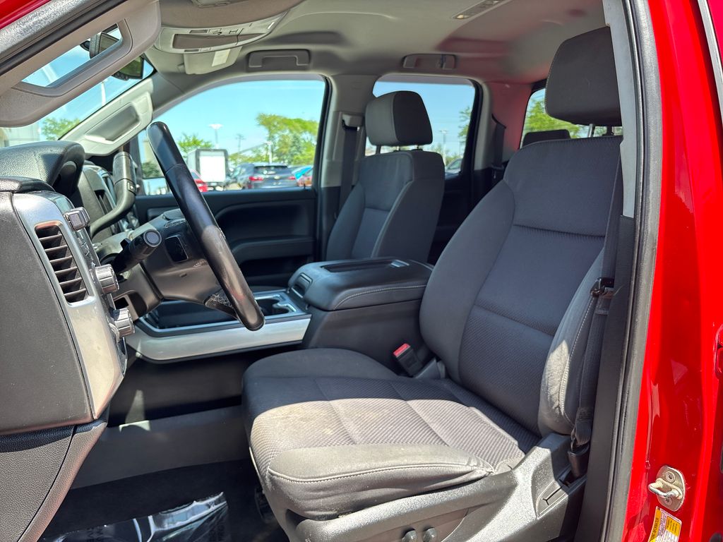 2018 Chevrolet Silverado 2500HD LT - Photo 9