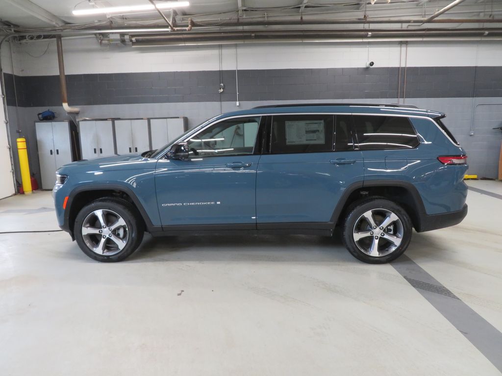 2026 Jeep Grand Cherokee L Limited 4x4's photo