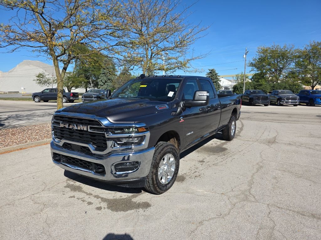 New 2026 Ram 2500 BIG HORN CREW CAB 4X4 8' BOX Pickup