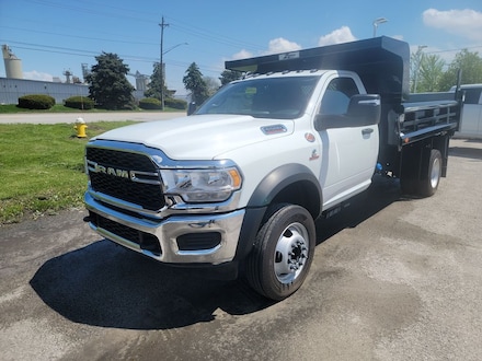 2024 Ram 5500 Chassis Cab 5500 TRADESMAN CHASSIS REGULAR CAB 4X4 84' CA Pickup