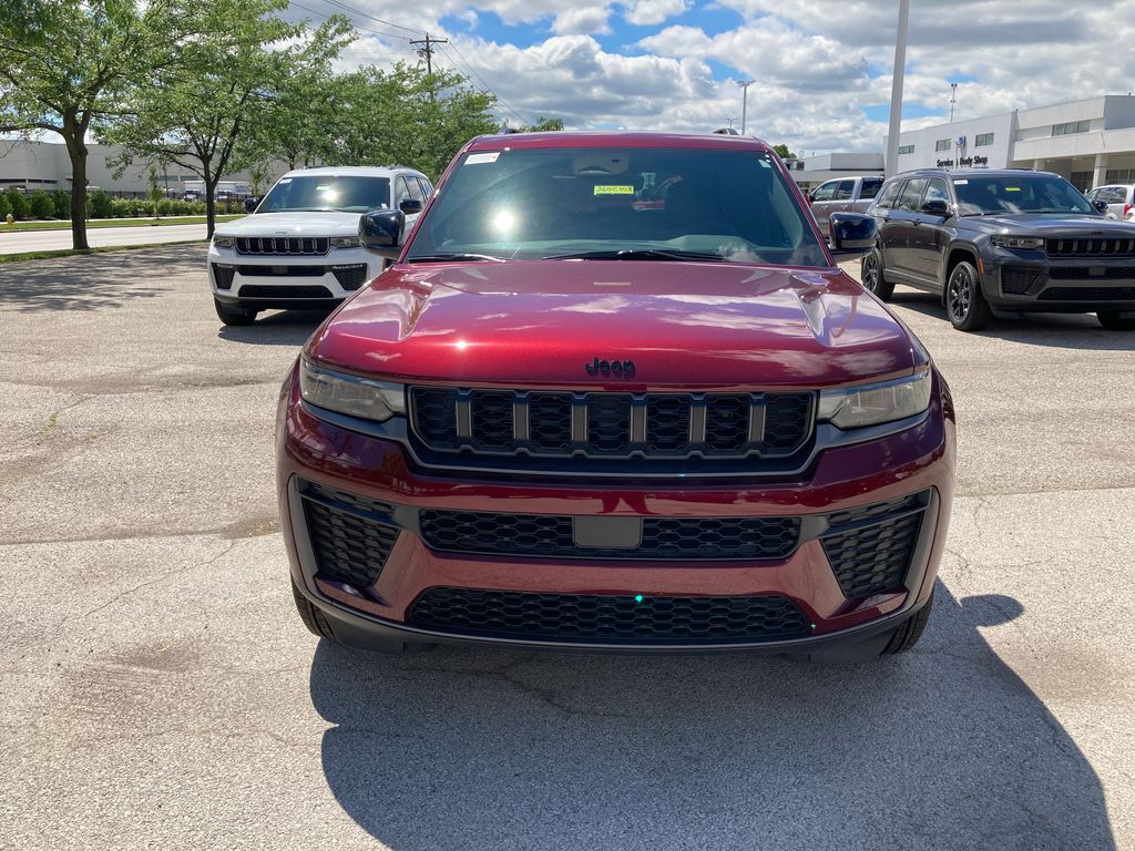 2026 Jeep Grand Cherokee Laredo - Photo 2