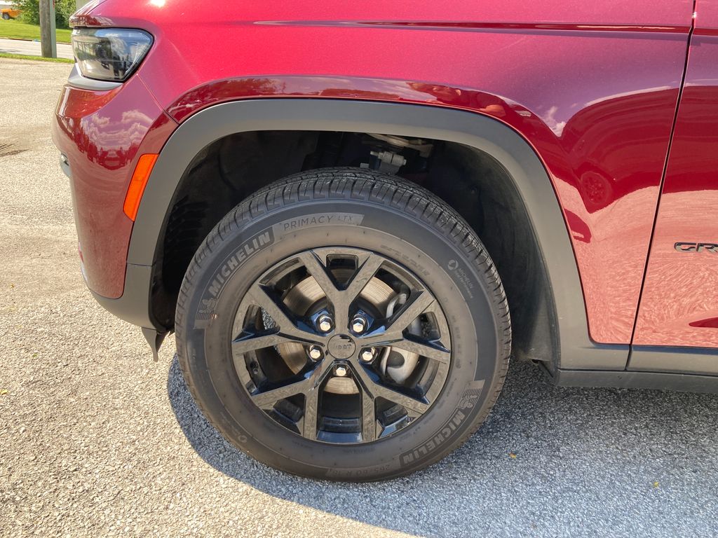2026 Jeep Grand Cherokee Laredo - Photo 12