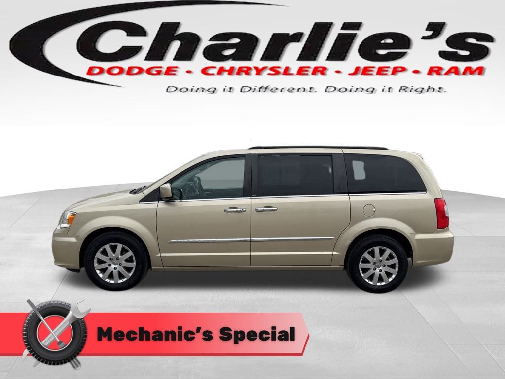 2011 Chrysler Town & Country Van LWB Passenger Van 