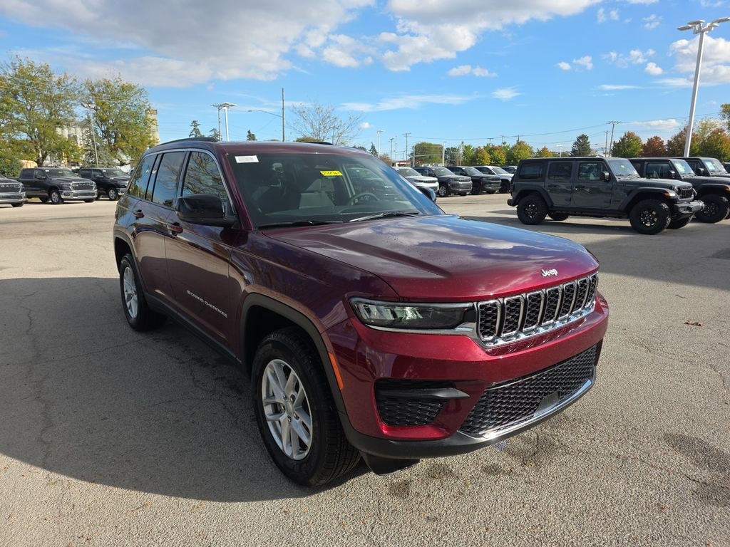 New 2025 Jeep Grand Cherokee LAREDO X 4X4 Sport Utility