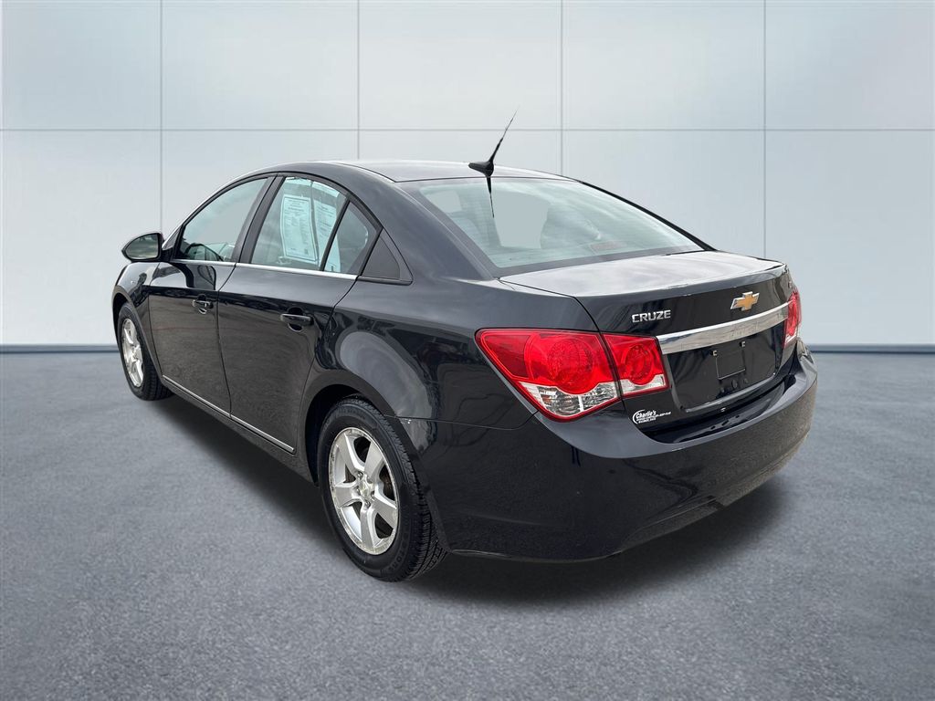 2014 Chevrolet Cruze photo 3