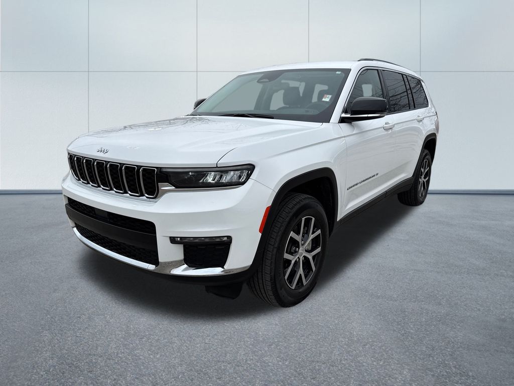 2023 Jeep Grand Cherokee Limited photo 2