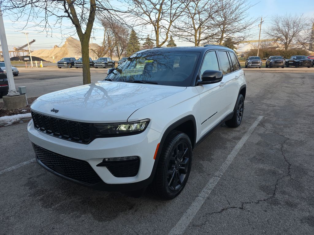 2025 Jeep Grand Cherokee Limited's photo