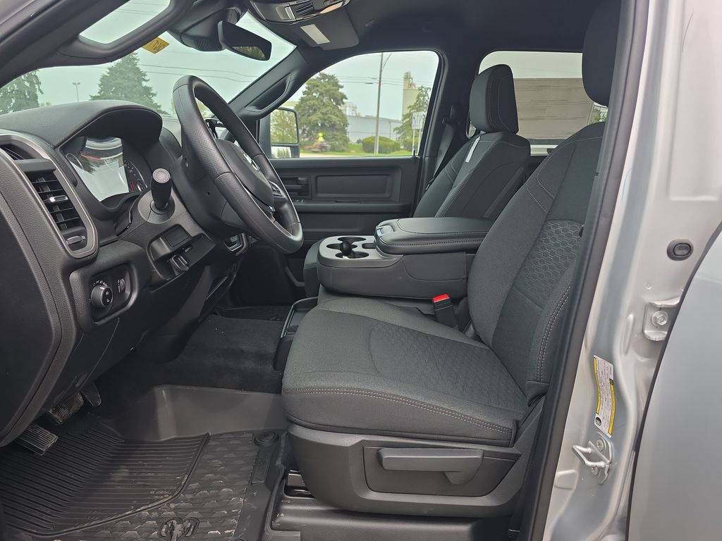 2026 RAM 3500 Tradesman - Photo 8