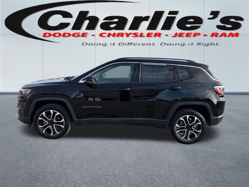 2022 Jeep Compass Limited's photo