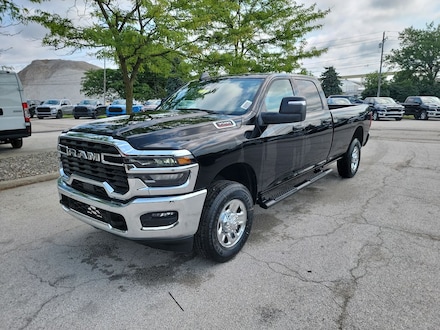 2025 Ram 3500 TRADESMAN CREW CAB 4X4 8' BOX Pickup