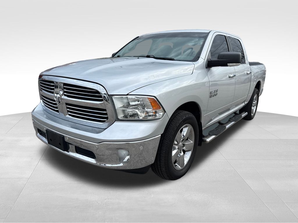2016 Ram 1500 SLT photo 2