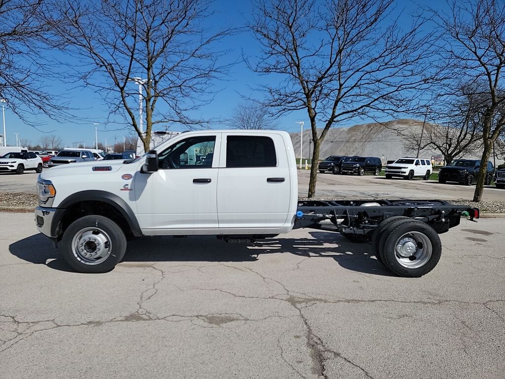 New 2024 Ram 5500 Chassis Cab 5500 TRADESMAN CHASSIS CREW CAB 4X4 60' CA Pickup