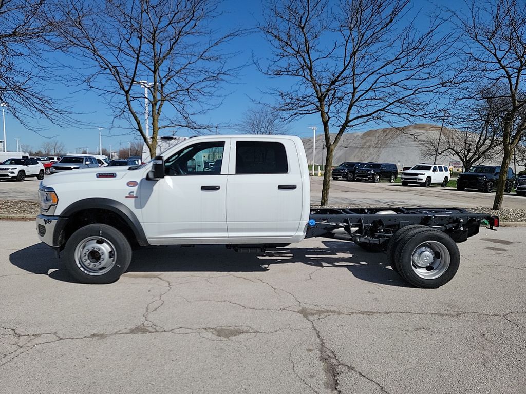 2024 Ram 5500 photo 4