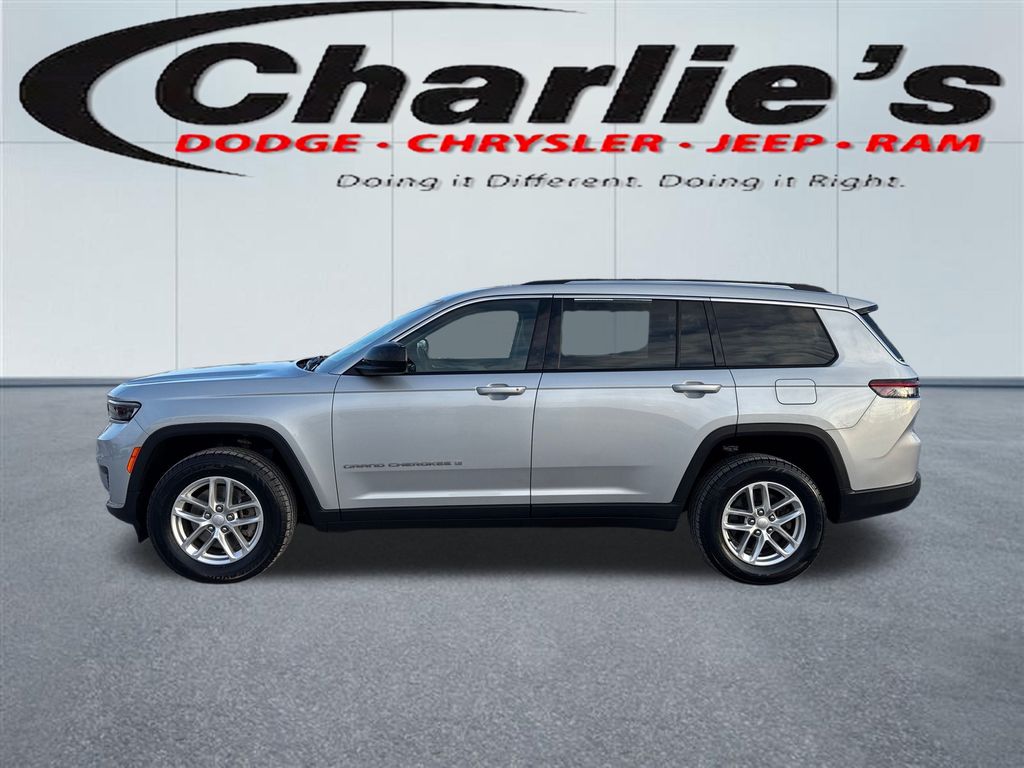 2021 Jeep Grand Cherokee L Laredo's photo