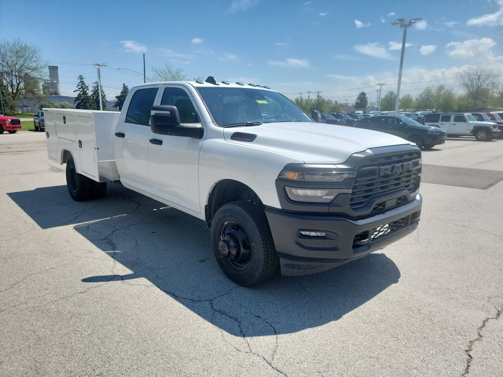 New 2025 Ram 3500 Chassis Cab 3500 TRADESMAN CREW CAB CHASSIS 4X4 60' CA Pickup
