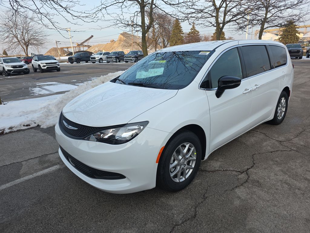 2026 Chrysler Voyager LX