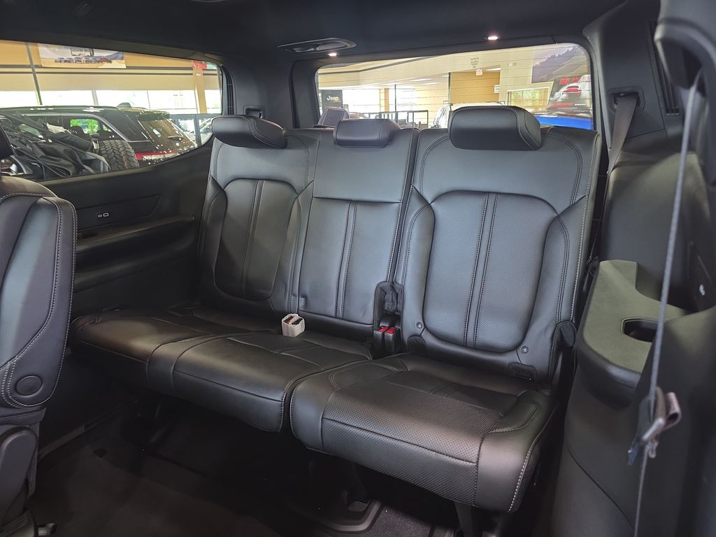 2026 Jeep Grand Wagoneer Limited Reserve - Photo 10