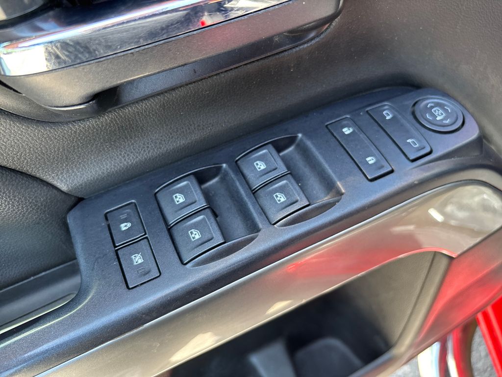 2018 Chevrolet Silverado 2500HD LT - Photo 11