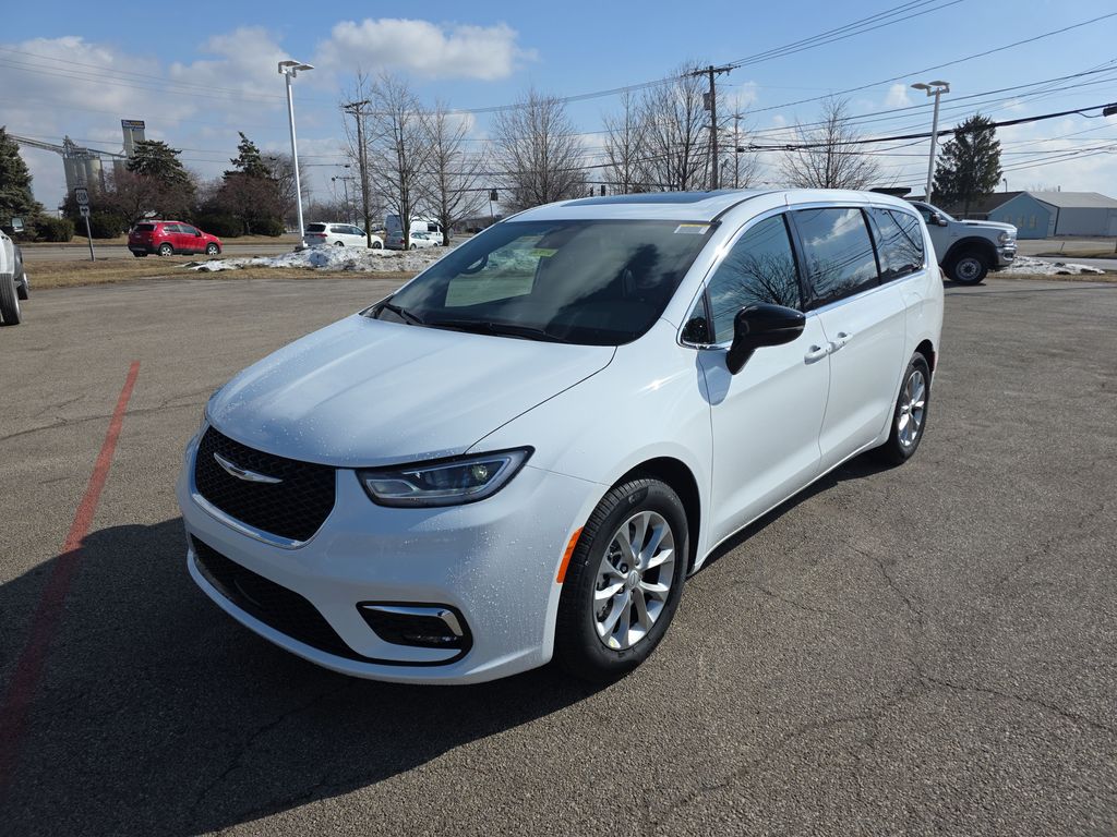 2026 Chrysler Pacifica Passenger Van 