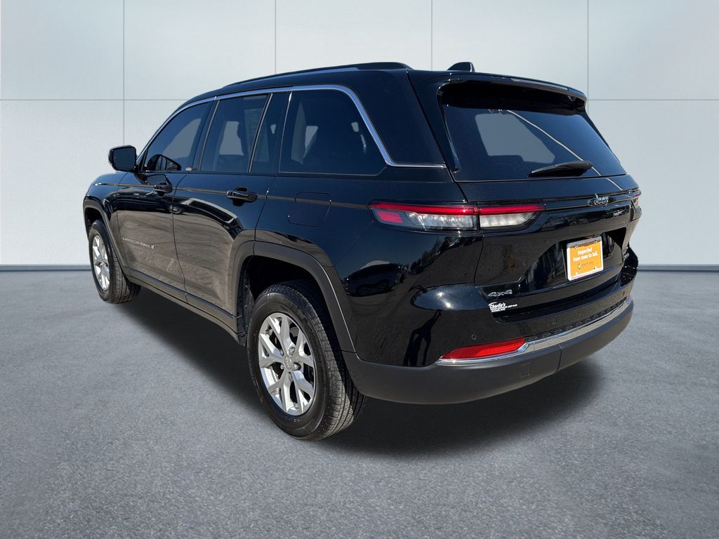 2023 Jeep Grand Cherokee Limited photo 3