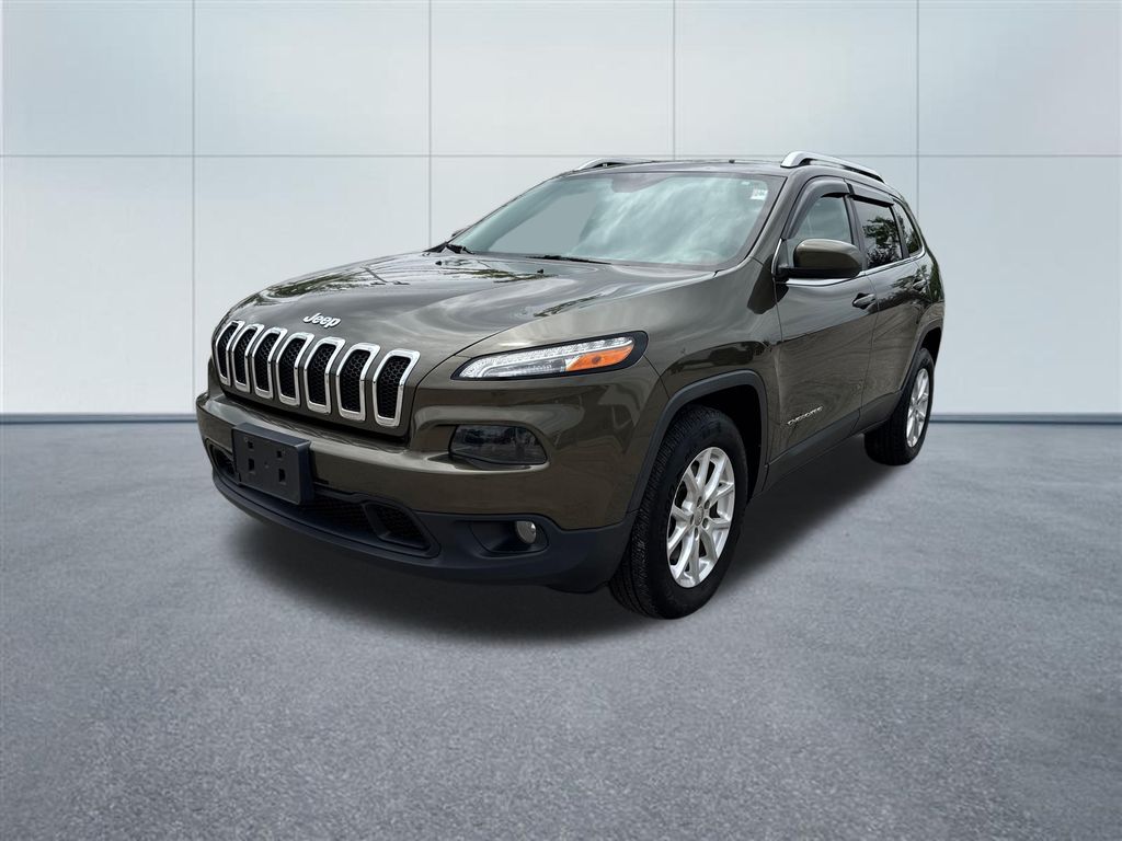 Used 2015 Jeep Cherokee Latitude with VIN 1C4PJMCB2FW710068 for sale in Maumee, OH