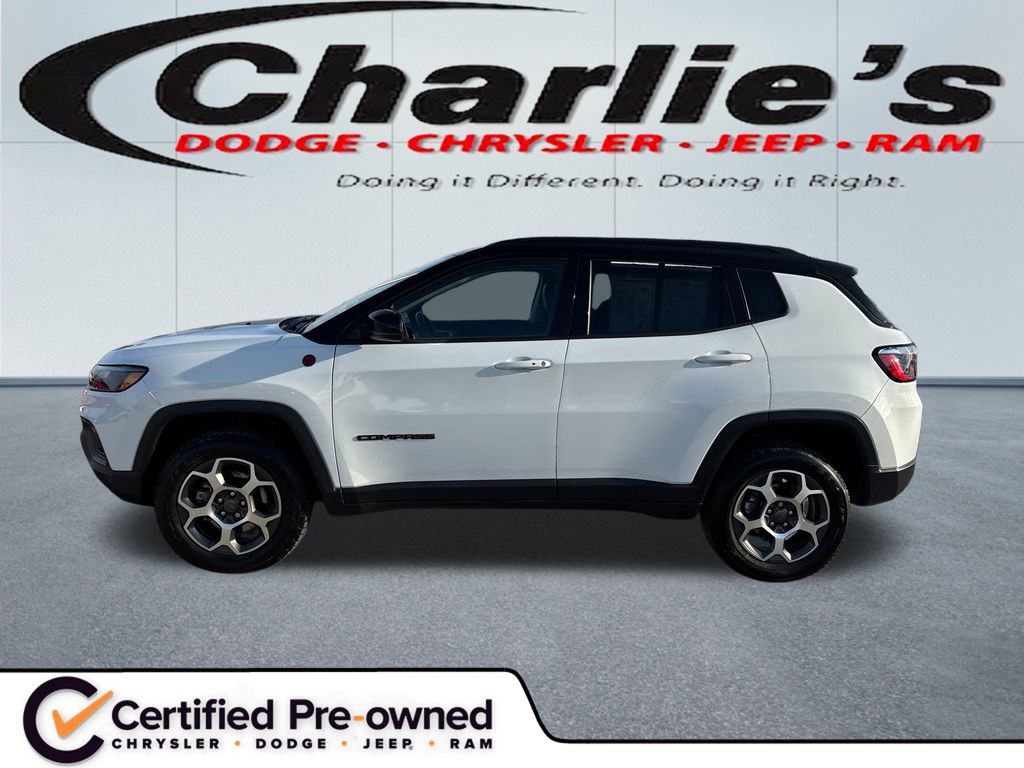 2022 Jeep Compass Trailhawk's photo