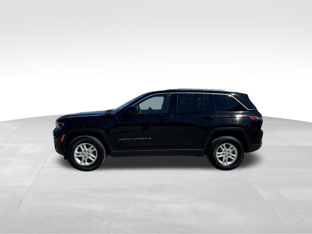 Certified 2023 Jeep Grand Cherokee Laredo with VIN 1C4RJHAG7PC565577 for sale in Maumee, OH