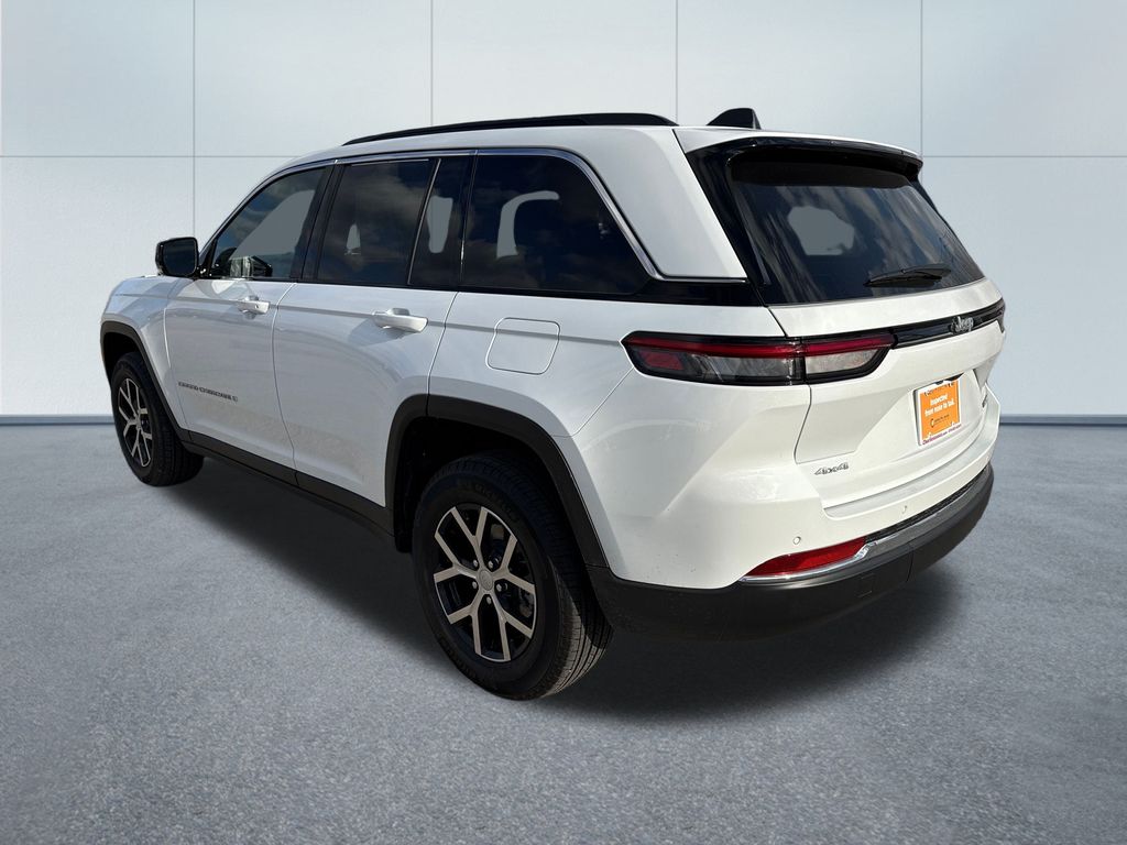 2025 Jeep Grand Cherokee Limited photo 2
