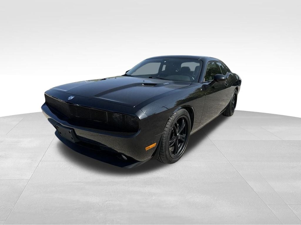 Used 2010 Dodge Challenger R/T with VIN 2B3CJ5DT4AH289569 for sale in Maumee, OH