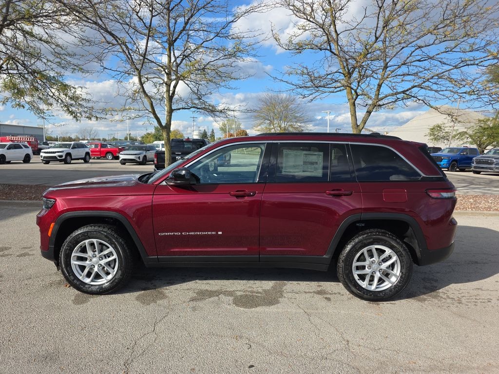 New 2025 Jeep Grand Cherokee LAREDO X 4X4 Sport Utility