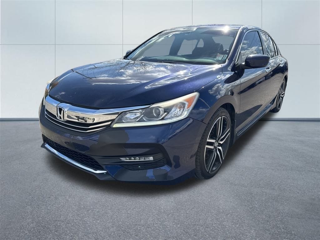 Used 2016 Honda Accord Sport with VIN 1HGCR2F52GA036151 for sale in Maumee, OH