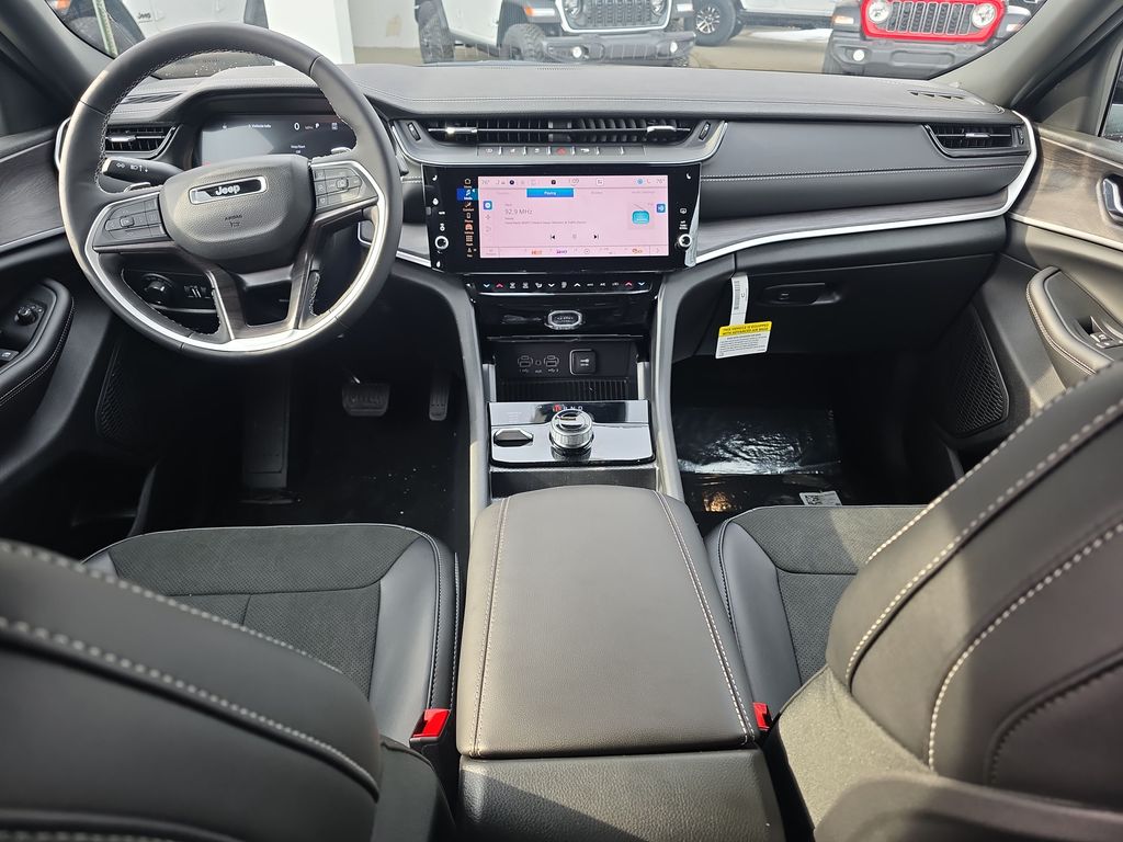 2026 Jeep Grand Cherokee Laredo - Photo 7
