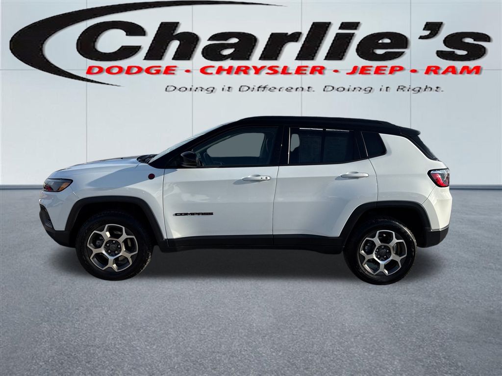 2022 Jeep Compass Trailhawk's photo