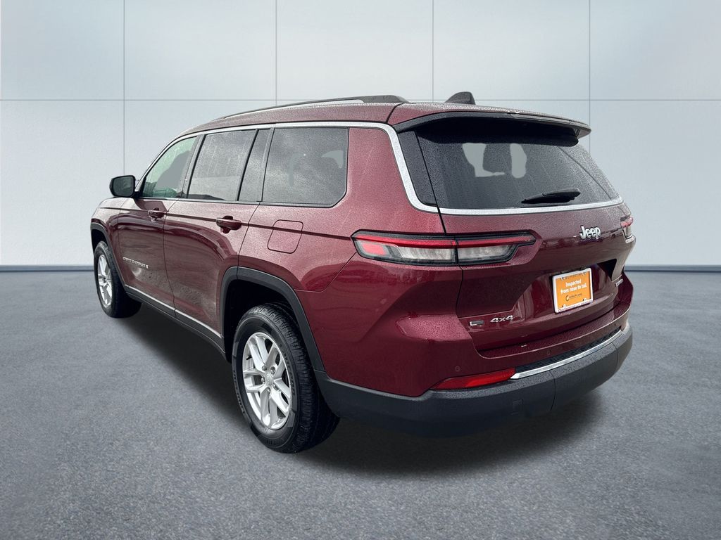 2021 Jeep Grand Cherokee Laredo photo 2