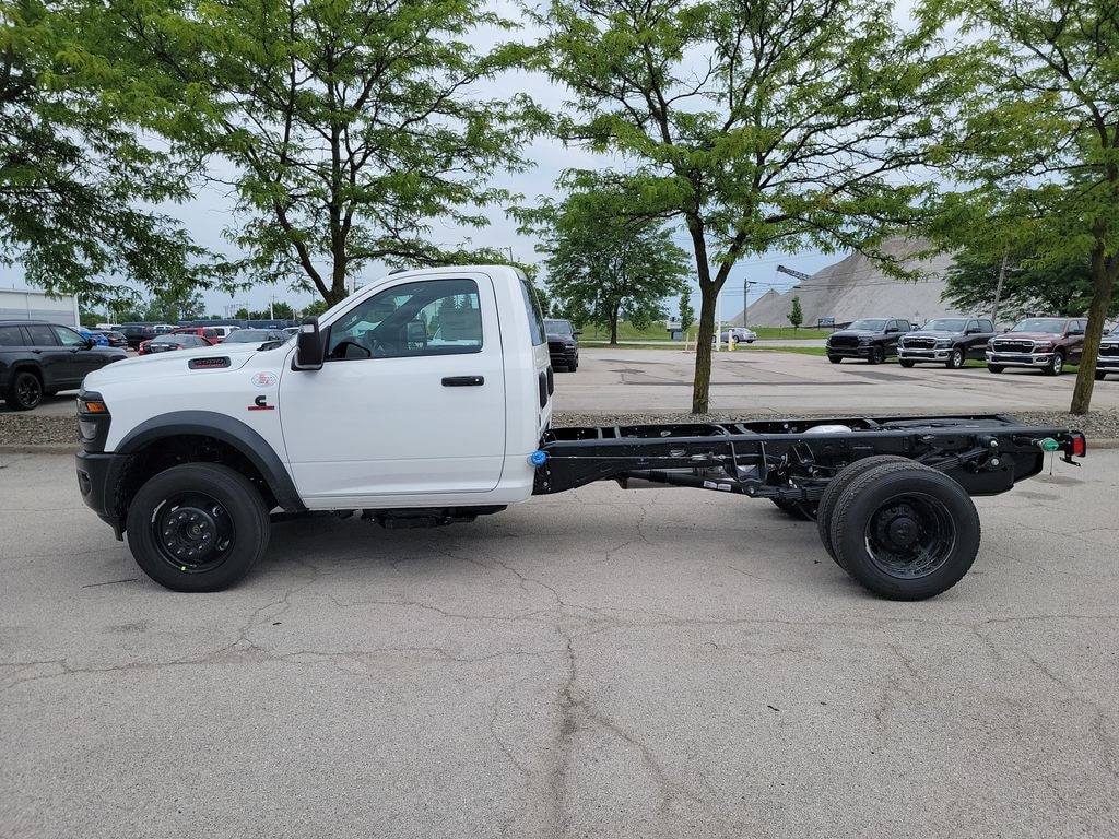 New 2025 Ram 5500 Chassis Cab 5500 TRADESMAN CHASSIS REGULAR CAB 4X4 84' CA Pickup
