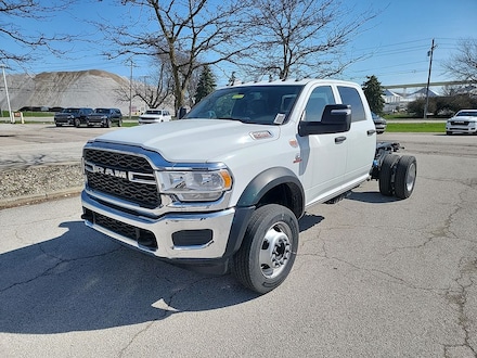 2024 Ram 5500 Chassis Cab 5500 TRADESMAN CHASSIS CREW CAB 4X4 60' CA Pickup