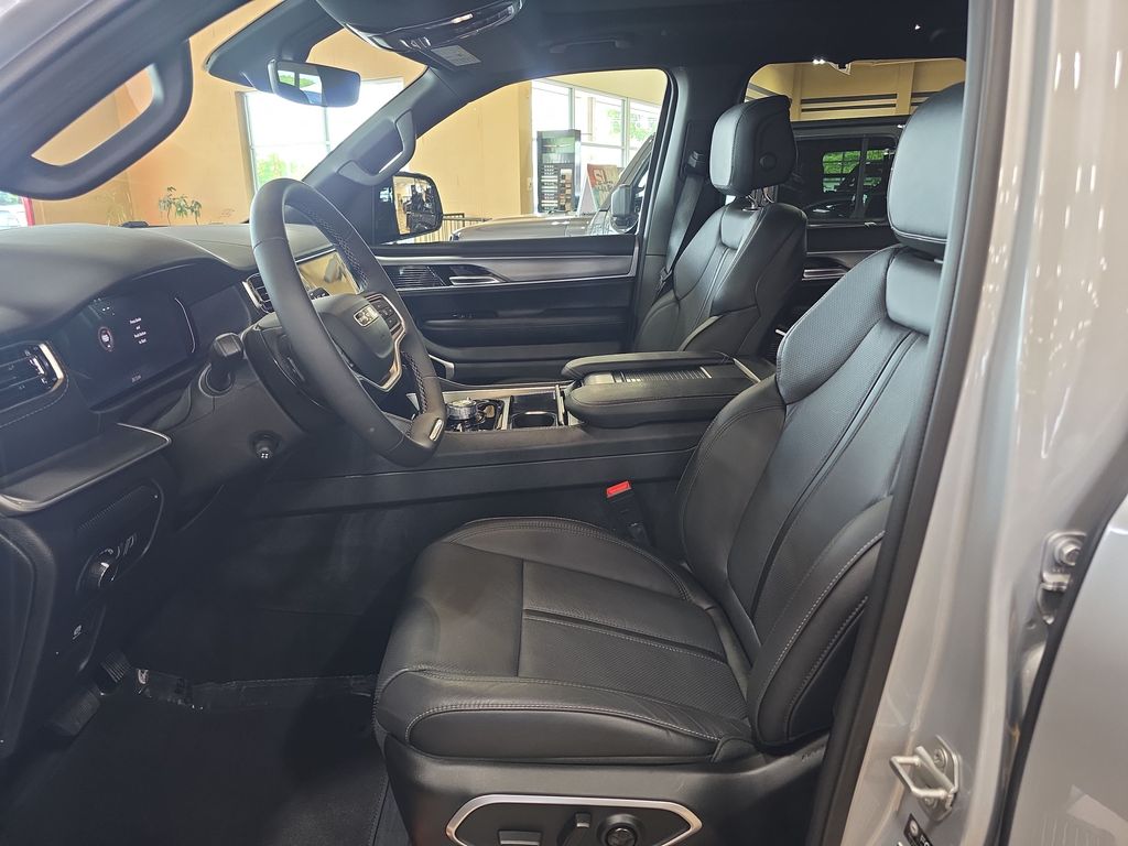 2026 Jeep Grand Wagoneer Limited Reserve - Photo 8