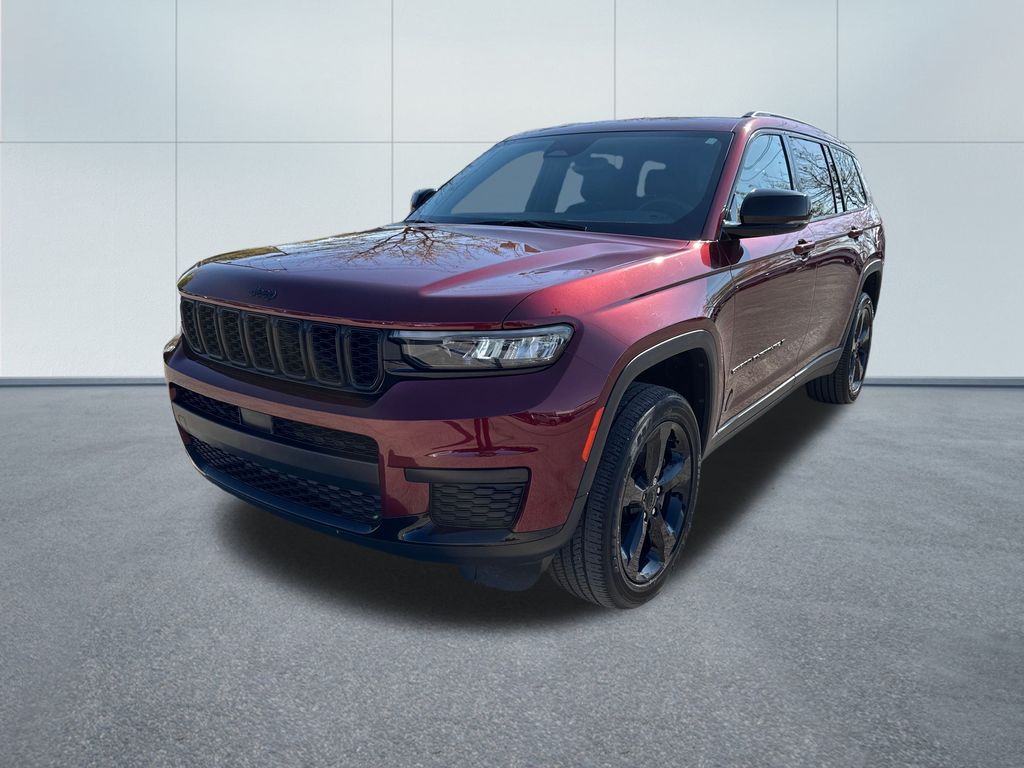 2023 Jeep Grand Cherokee Laredo Altitude photo 2