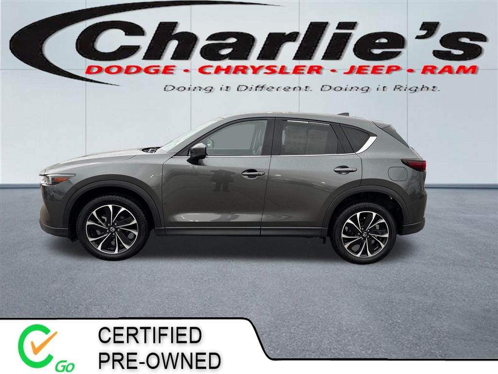 2022 Mazda CX-5 S Premium package's photo