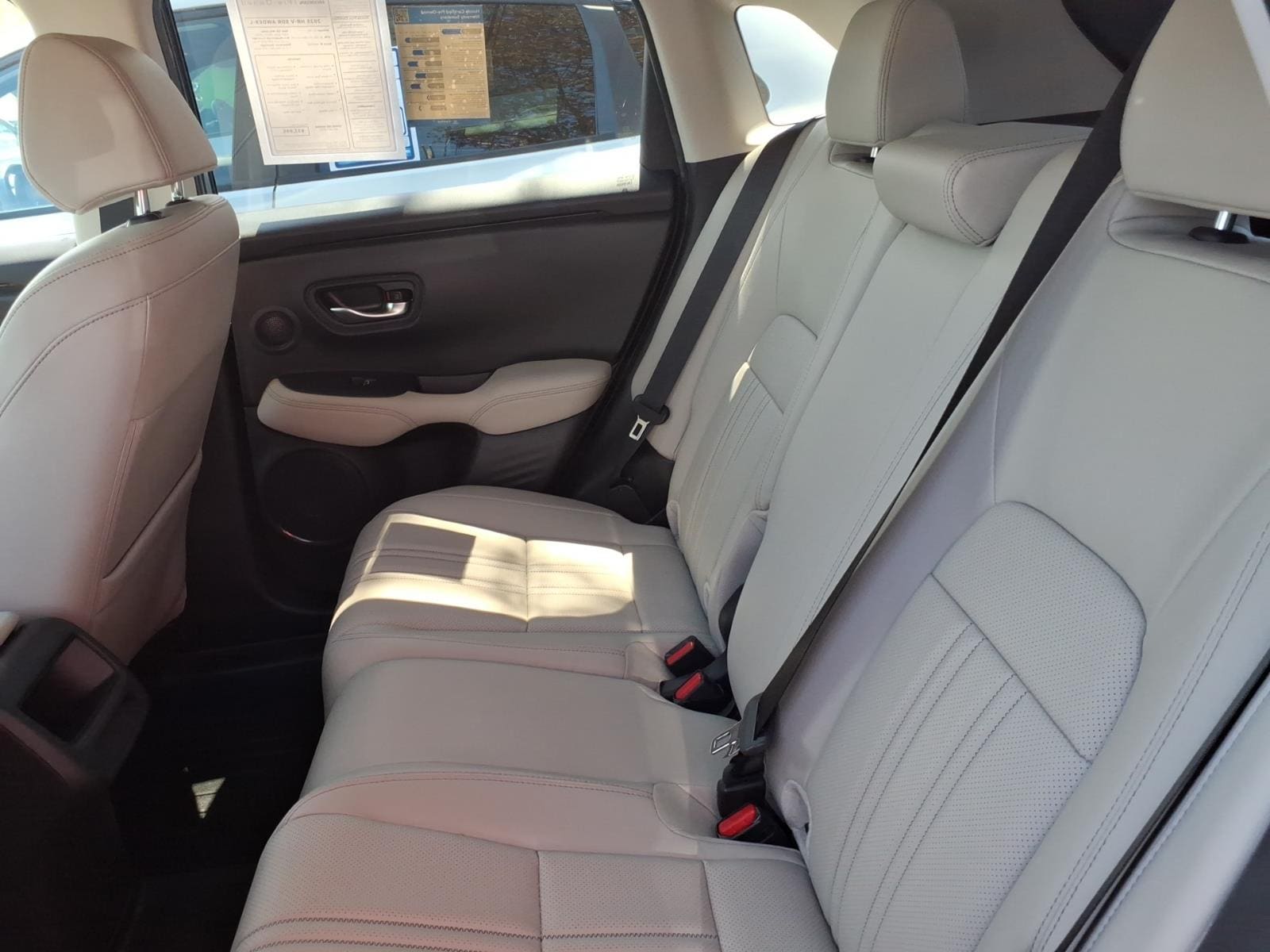 2025 Honda HR-V EX-L - Photo 8