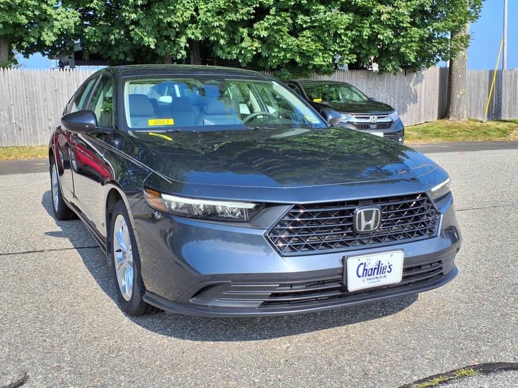 2023 Honda Accord LX photo 2