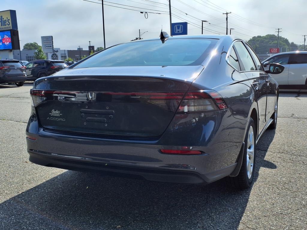 2023 Honda Accord LX photo 3