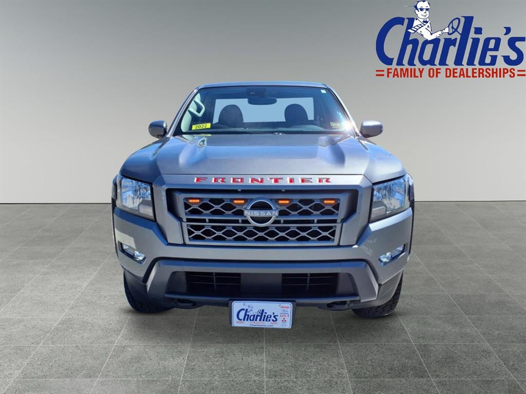 Used 2022 Nissan Frontier SV 4x4 SV Crew Cab 5 ft. SB
